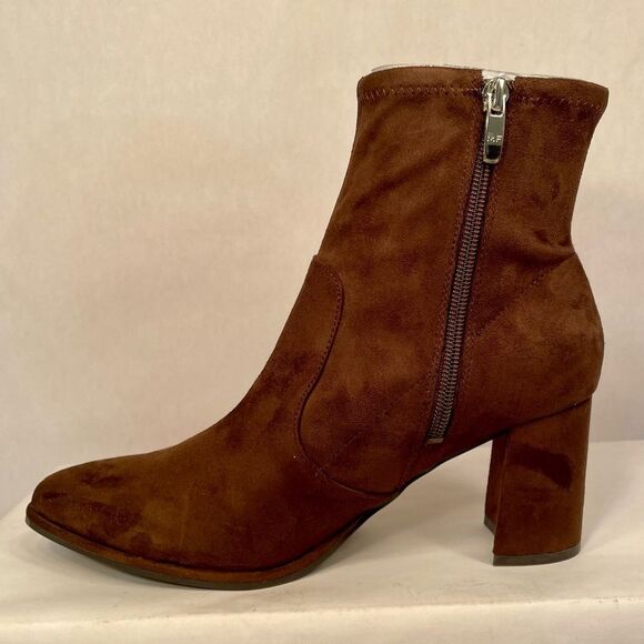 Marc Fisher Brown Vegan Suede Ankle Boots Size 8 NIB - Picture 3 of 6